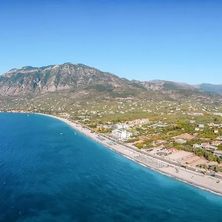Seaview Getaway With Pool & Panoramic Views Apartment