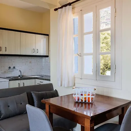Seaview Getaway With Pool & Panoramic Views Verga Kalamata